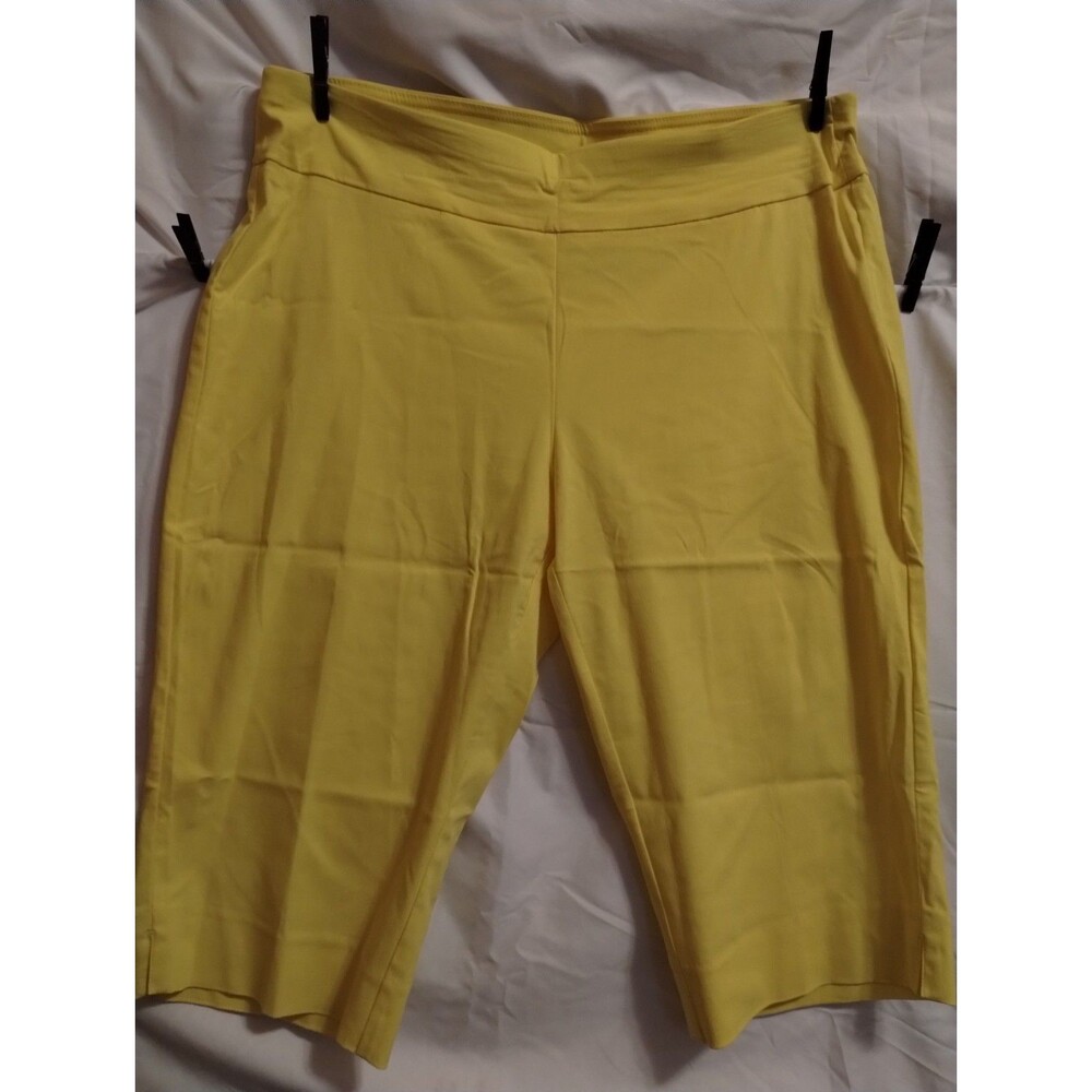 Women’s Capri Pants Solid Flat Front Yellow 20W